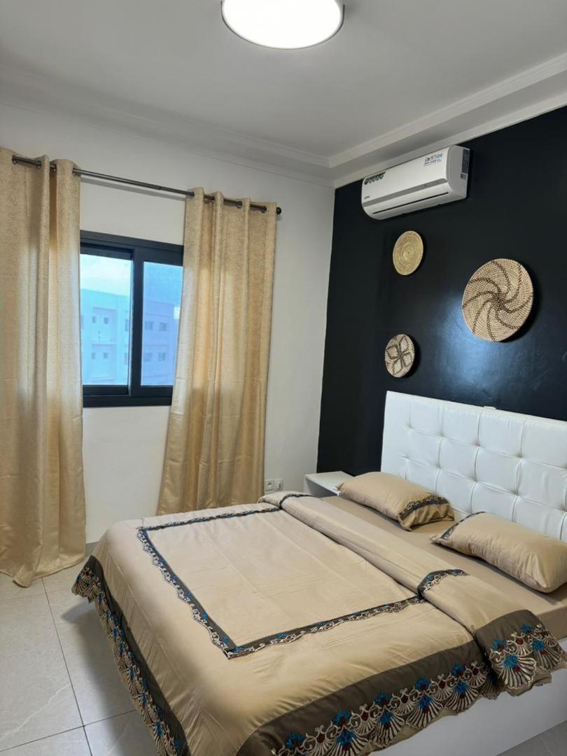 Luxueux Appartements - 2 Pieces Ou 4 Pieces - Quartiers Prises D'Almadies Et Ngor" Dakar Bagian luar foto