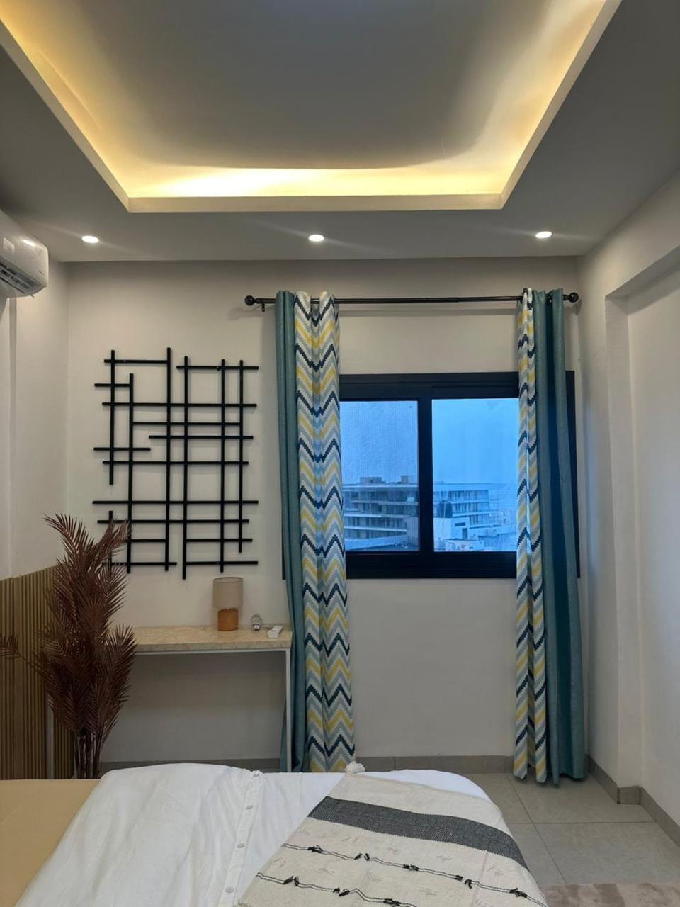 Luxueux Appartements - 2 Pieces Ou 4 Pieces - Quartiers Prises D'Almadies Et Ngor" Dakar Bagian luar foto