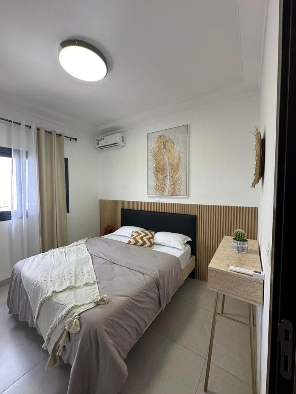 Luxueux Appartements - 2 Pieces Ou 4 Pieces - Quartiers Prises D'Almadies Et Ngor" Dakar Bagian luar foto