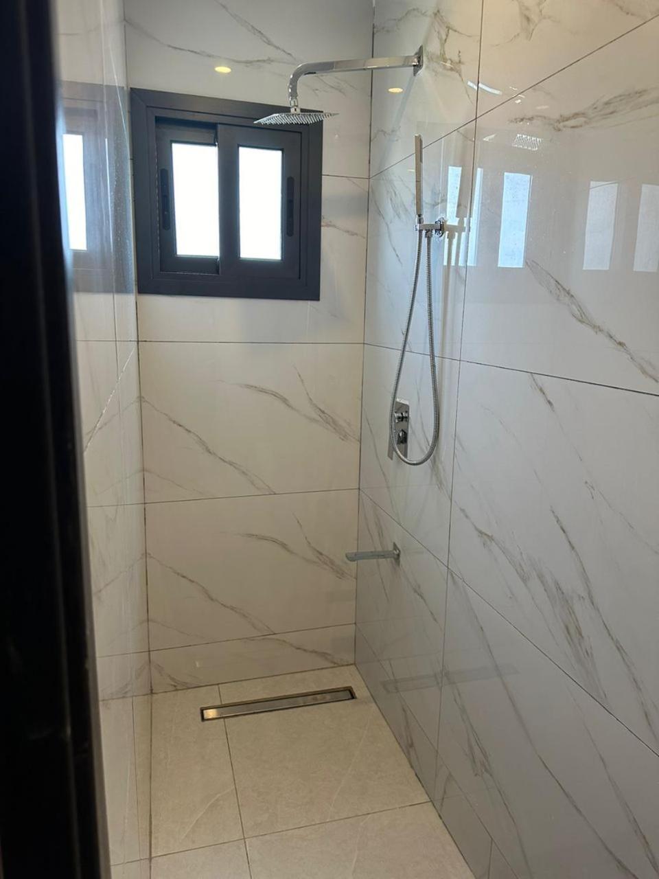 Luxueux Appartements - 2 Pieces Ou 4 Pieces - Quartiers Prises D'Almadies Et Ngor" Dakar Bagian luar foto