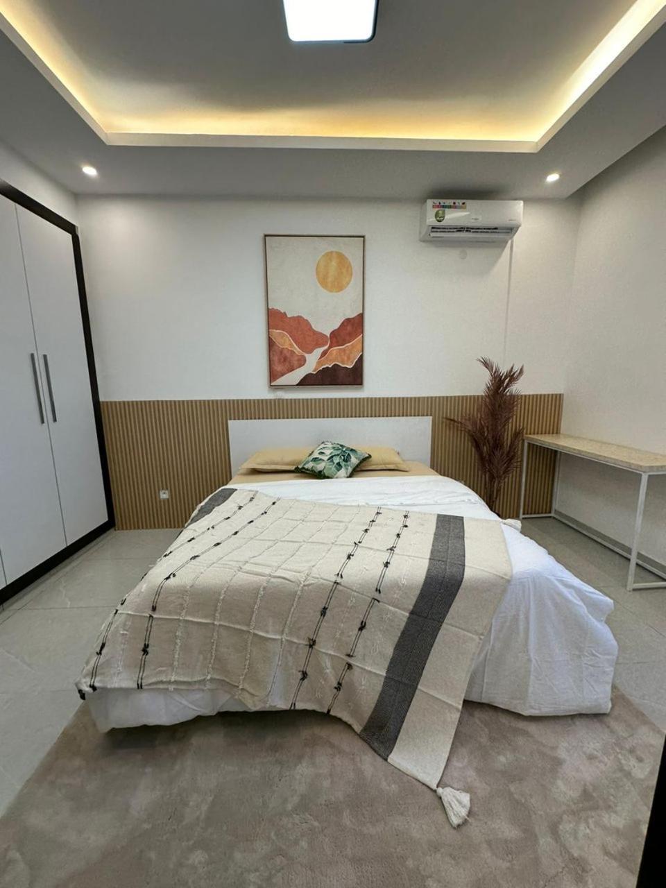 Luxueux Appartements - 2 Pieces Ou 4 Pieces - Quartiers Prises D'Almadies Et Ngor" Dakar Bagian luar foto